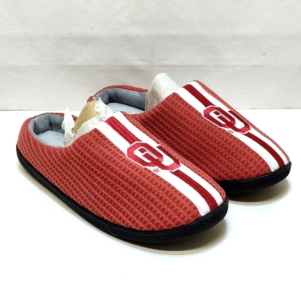 FOCO Oklahoma Sooners Team Stripe Memory Foam Slippers Faux Fur Men's L (11-12)